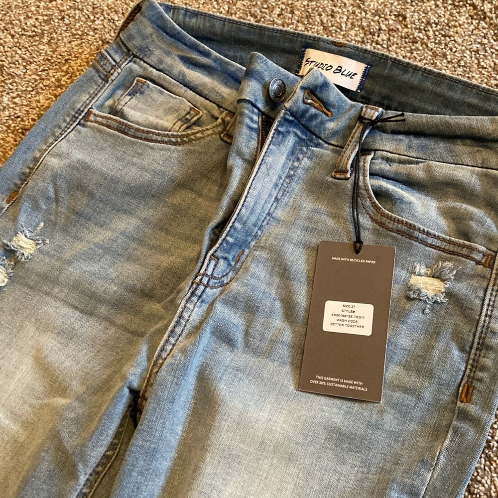 Brand new, Studio Blue jeans